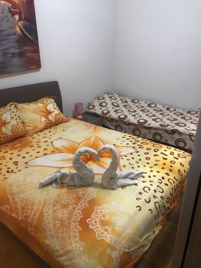 Jovana -- Porodicni Apartmani Igalo Herceg Novi Exteriör bild