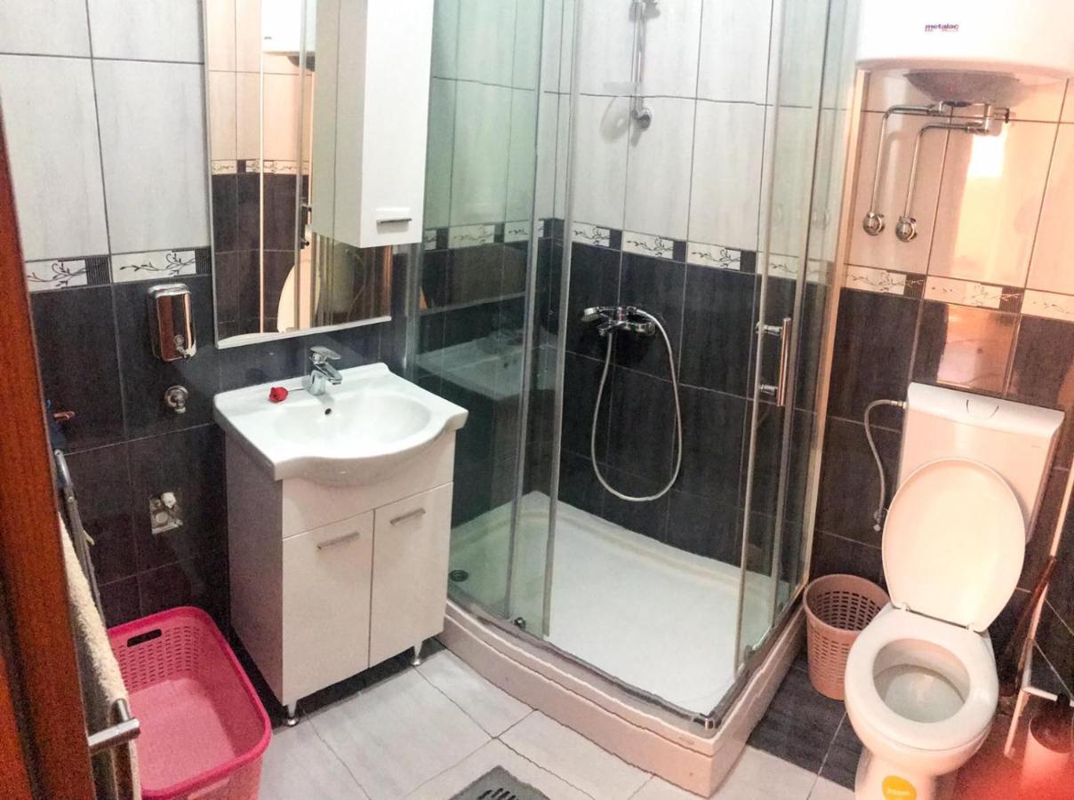 Jovana -- Porodicni Apartmani Igalo Herceg Novi Exteriör bild