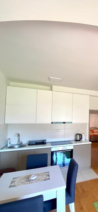 Jovana -- Porodicni Apartmani Igalo Herceg Novi Exteriör bild