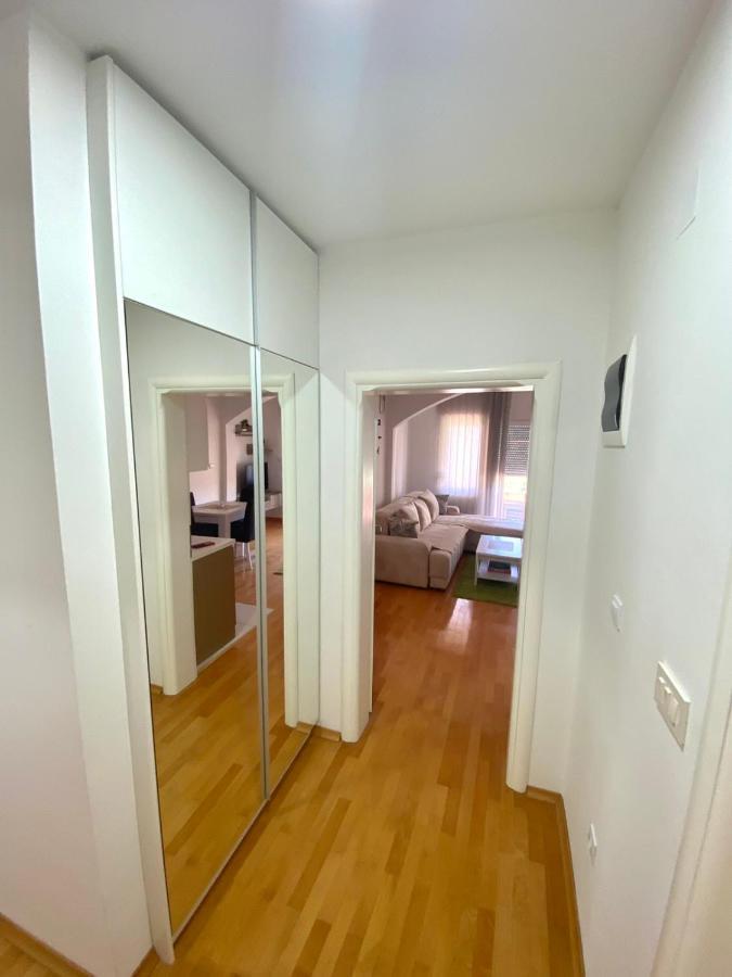 Jovana -- Porodicni Apartmani Igalo Herceg Novi Exteriör bild