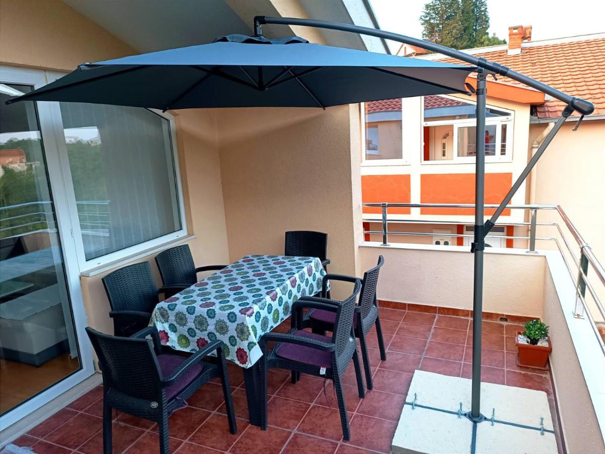 Jovana -- Porodicni Apartmani Igalo Herceg Novi Exteriör bild